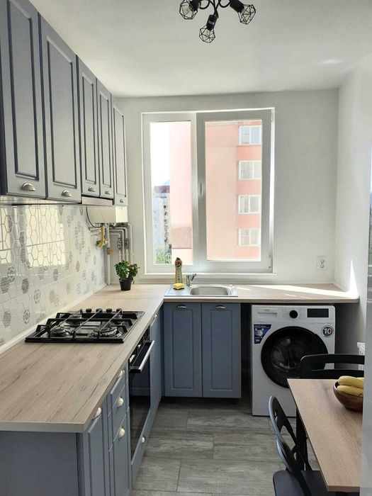 Particular inchiriez apartament 2 camere renovat zona ITC Brasov