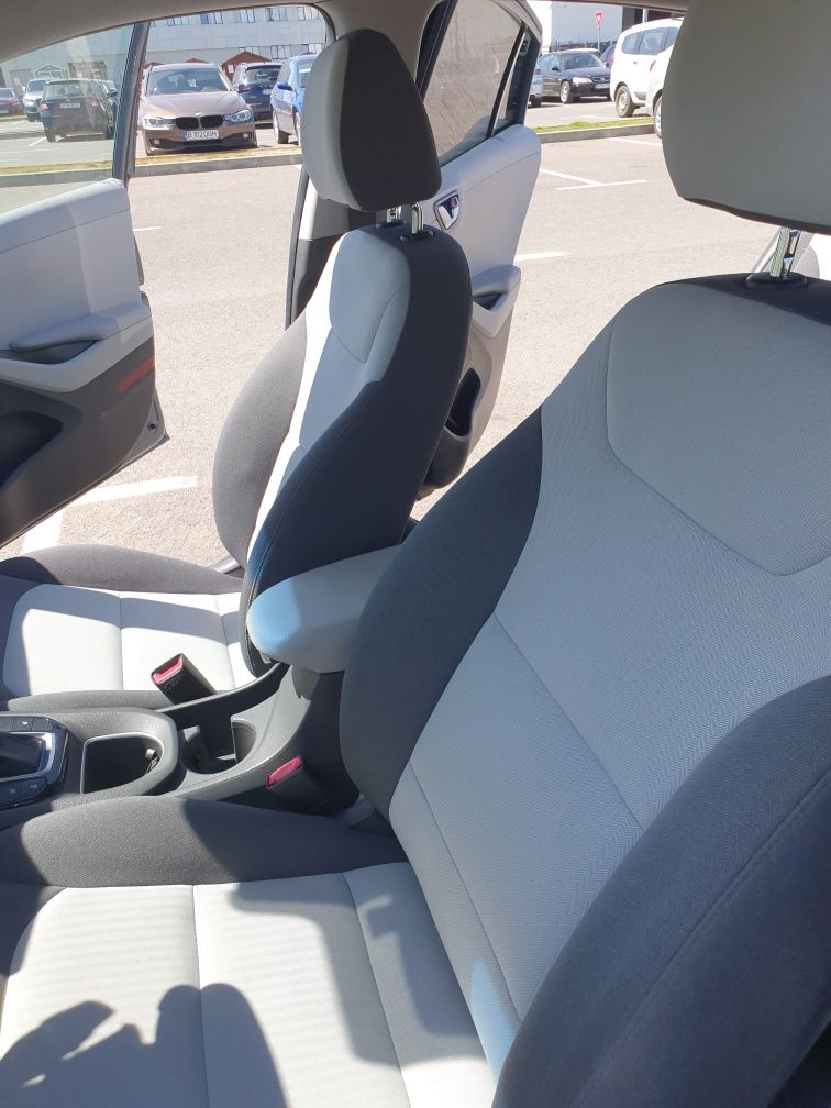 Hyundai Ioniq 1.6 Hybrid 143 CP | 2020 | Full Dotări | Impecabilă