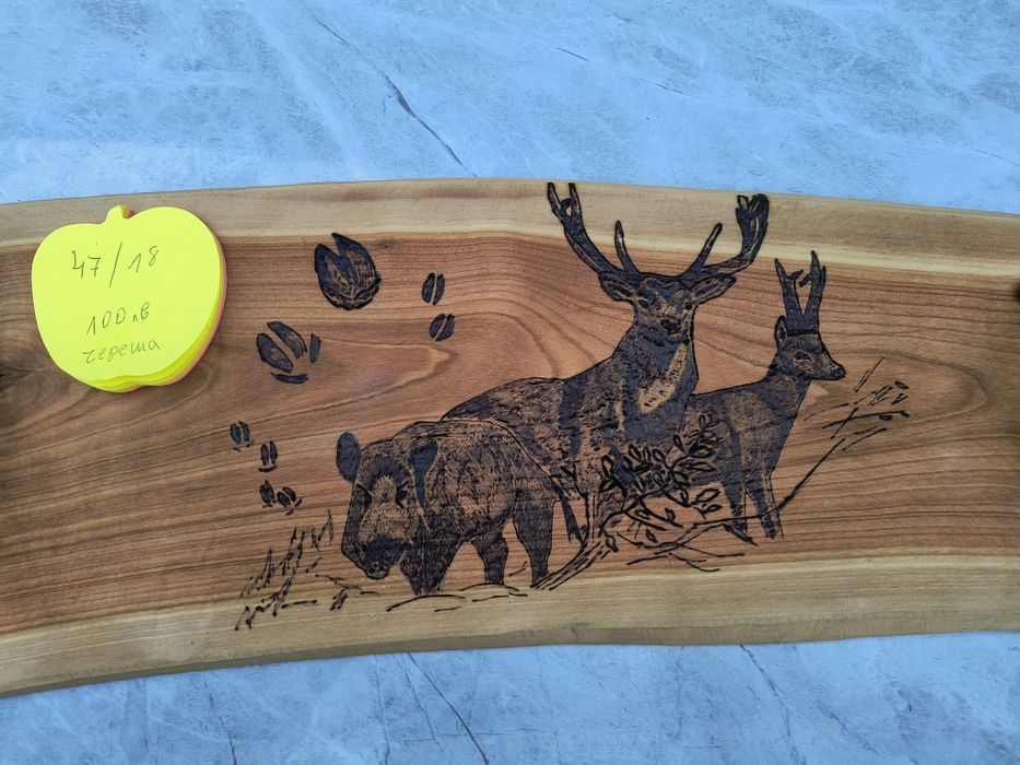 Ръчно изработени дъски и плата за рязане и поднасяне