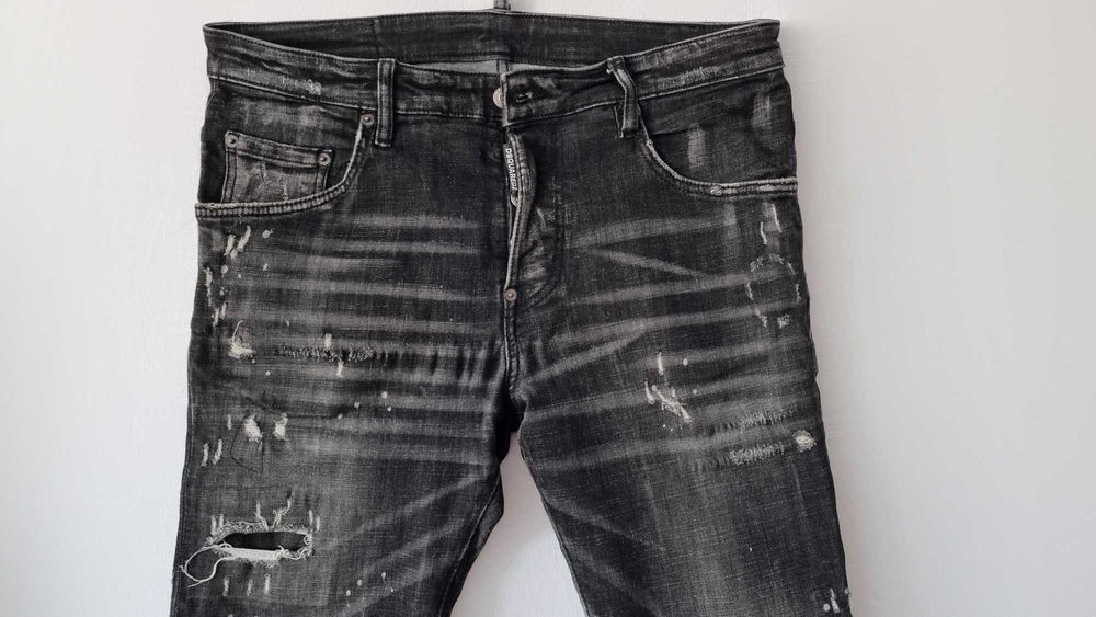 Blugi barbatesti DSQUARES2