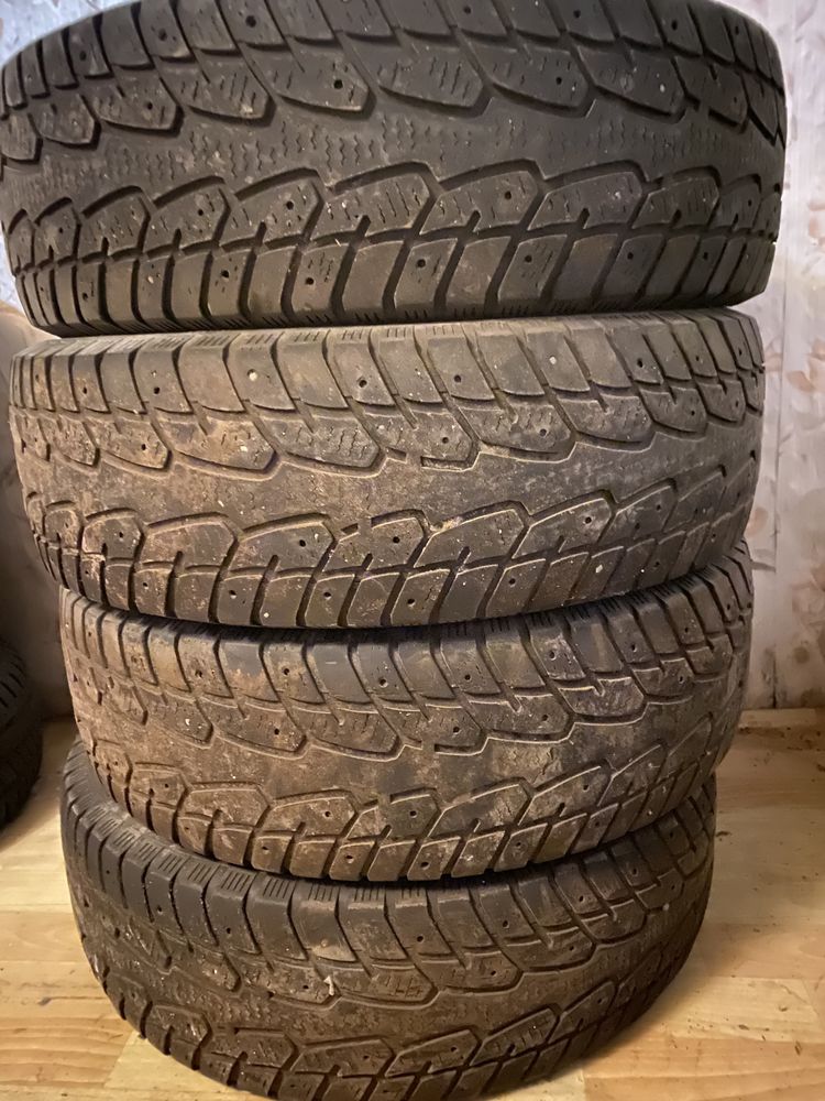 Продам зимние шины