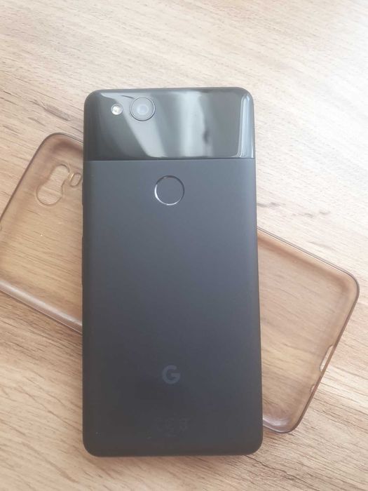 Google Pixel 2 128GB AMOLED 5.0 inches