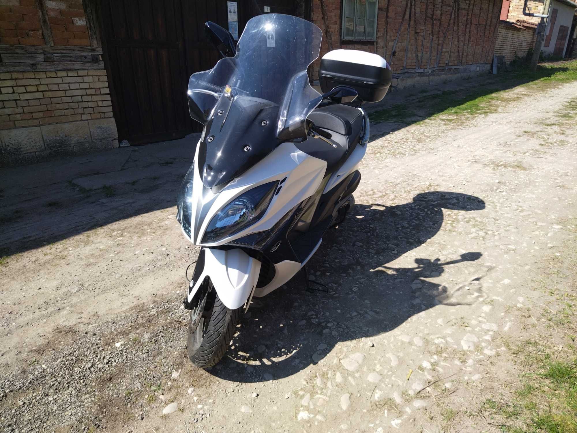 Кимко Ексайтинг 400