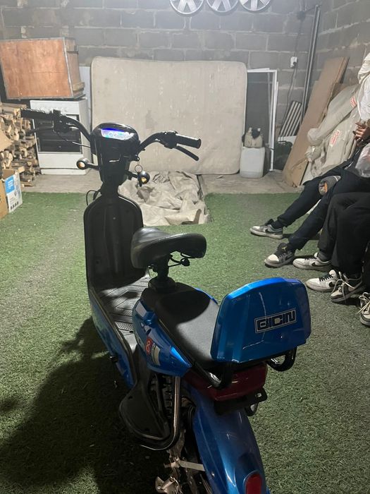 Электрический скутер