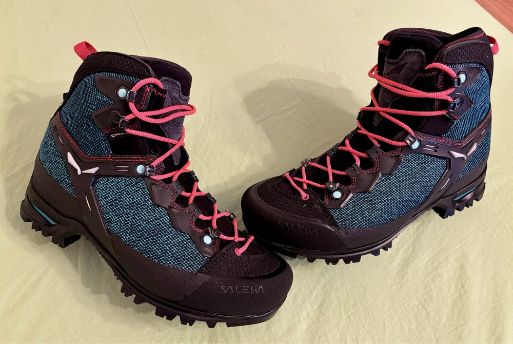 AKU номер 41,5 и SALEWA ном 38,5 туристически обувки, боти планински