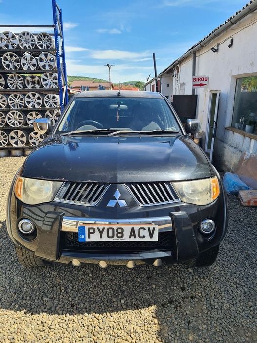 Luneta Mitsubishi L200 2006 - 2010 SUV 4 Usi (939)