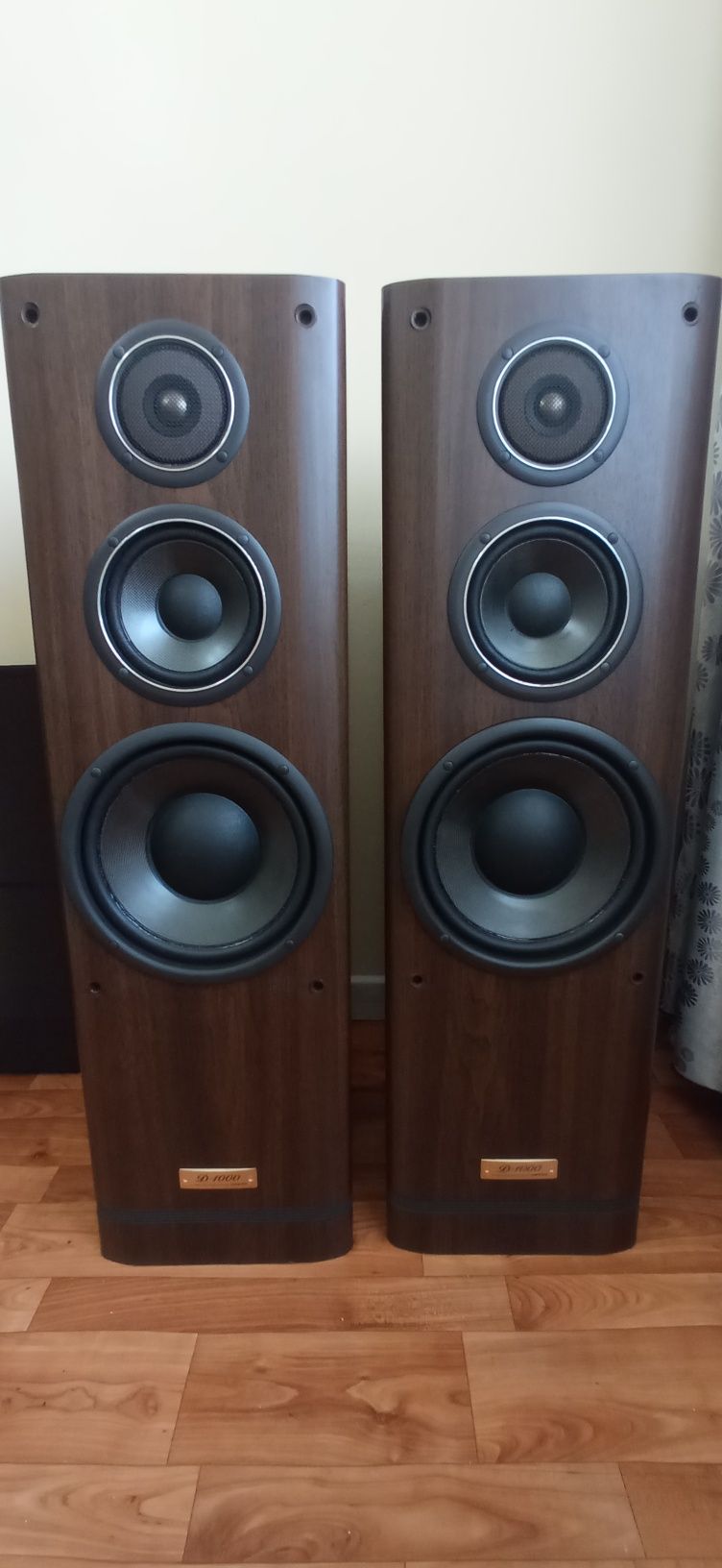 Продам Onkyo d-1000