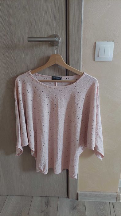 Есенни блузи, размер l/xl, цена 9 лв.