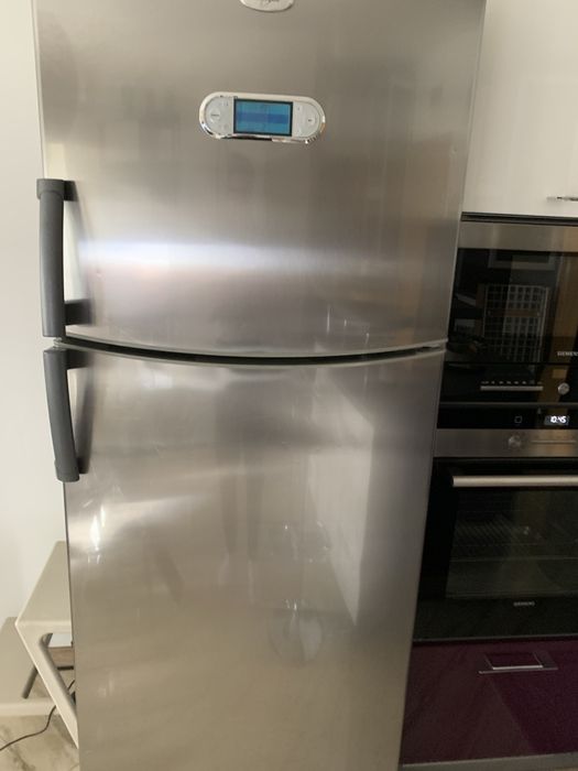 Хладилник с горна камера Whirlpool