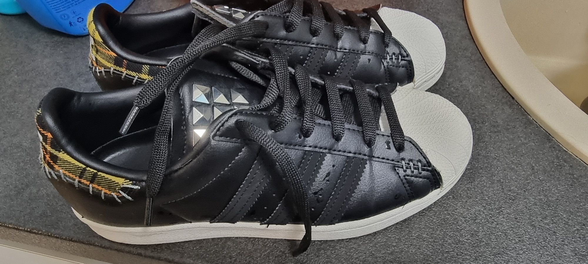 Vand adidas Superstar