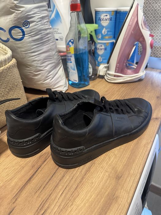 Guess shoes 42 guess