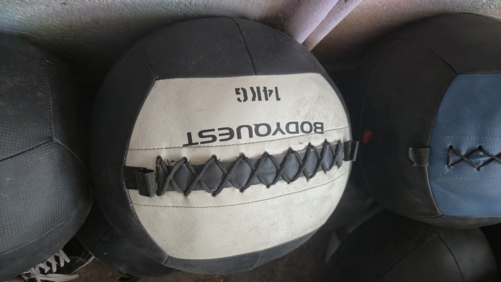 Медицинска топка/wall ball