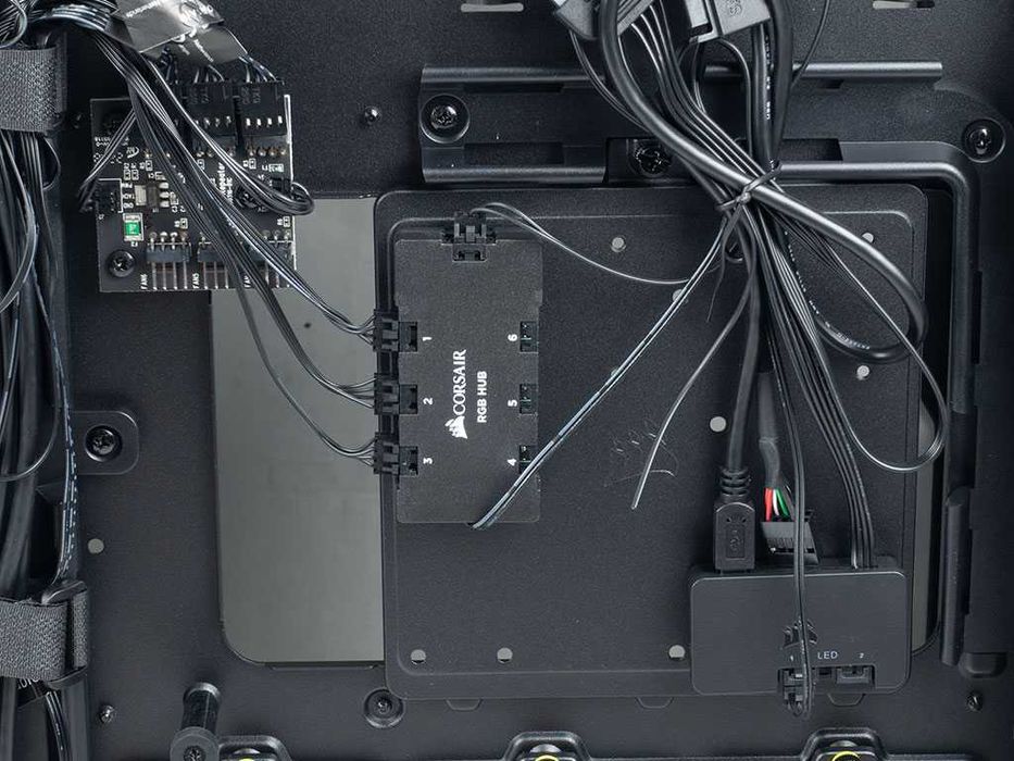 Corsair iCUE 5000D RGB Airflow Mid Tower