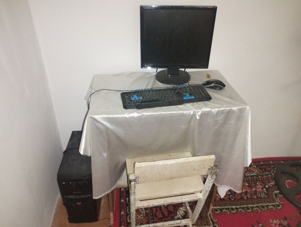 Kompyuter dcase sotiladi