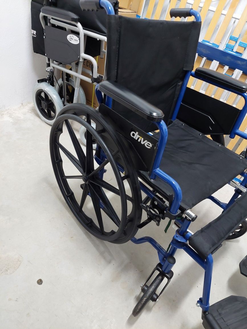 Инвалидна количка 2 броя. We care 9031 нова и Drive BLS18FBD-SF