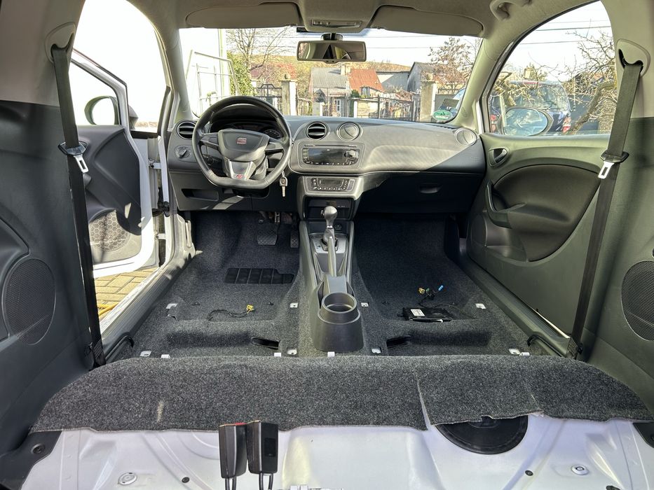 Ofer servicii de Detailing Auto/Curatare Tapiterie