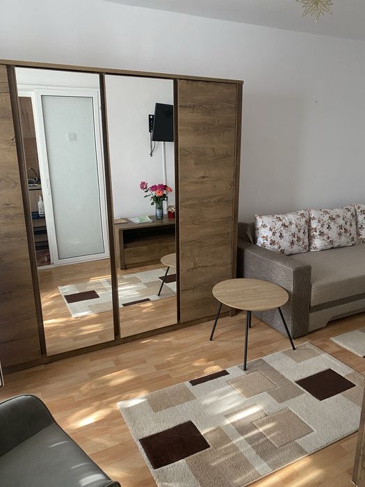 Inchiriez garsoniera