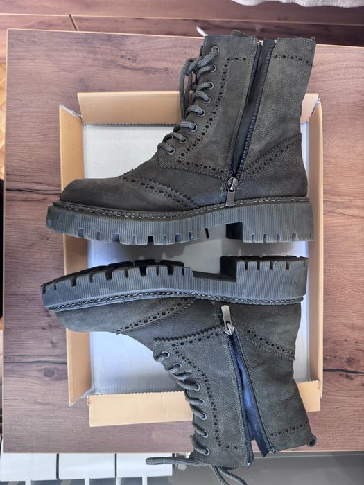 Боти Сара Пен -размер 40