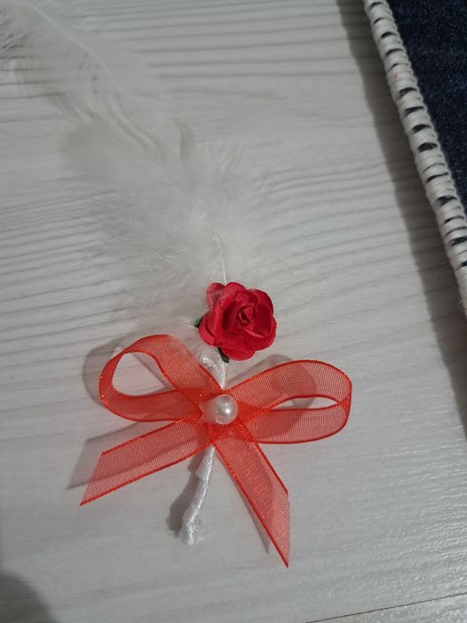 Бутониера с роза