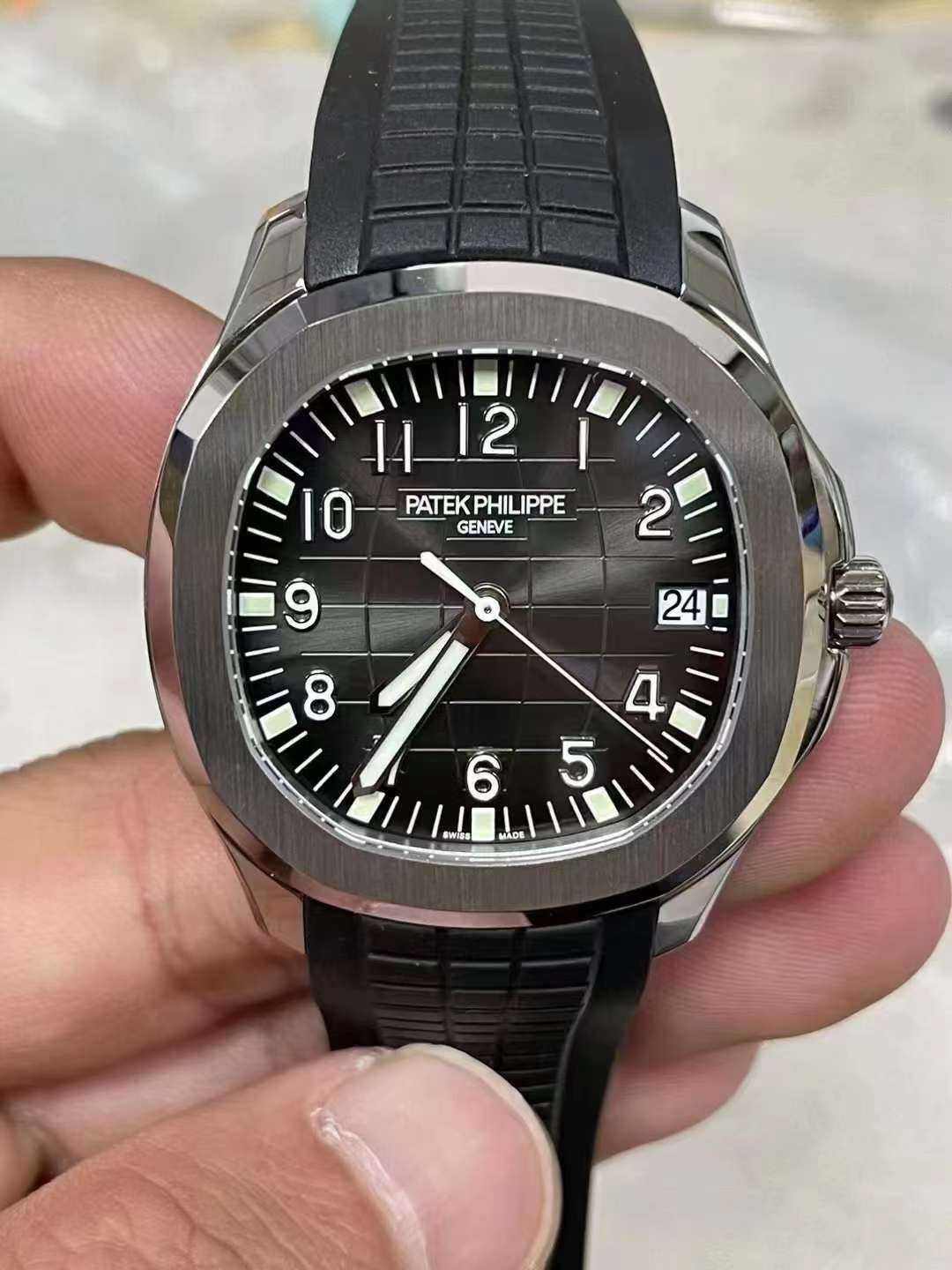 Patek Philippe Aquanaut Silver-Grey