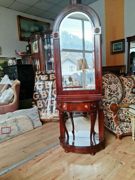 Конзола с огледало