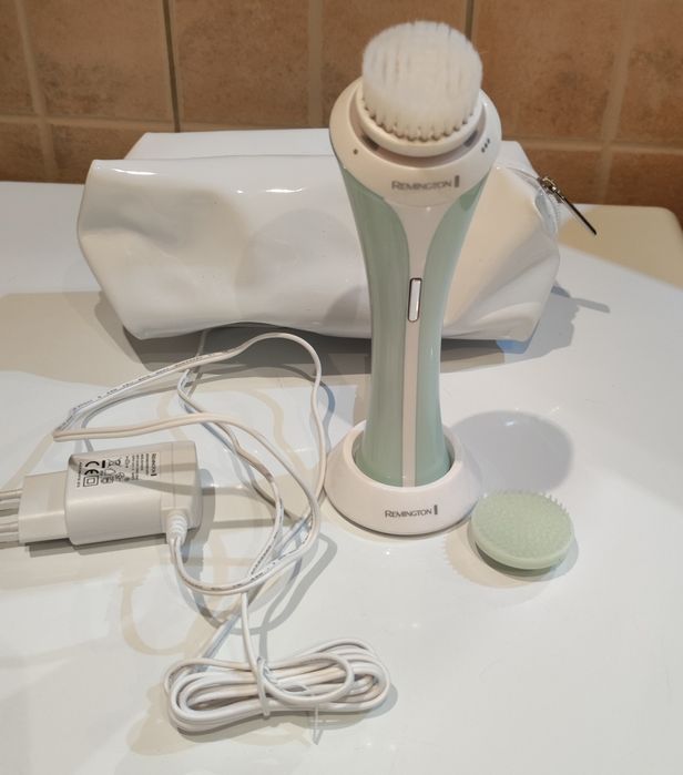 Четка за масаж и почистване на лице Remington