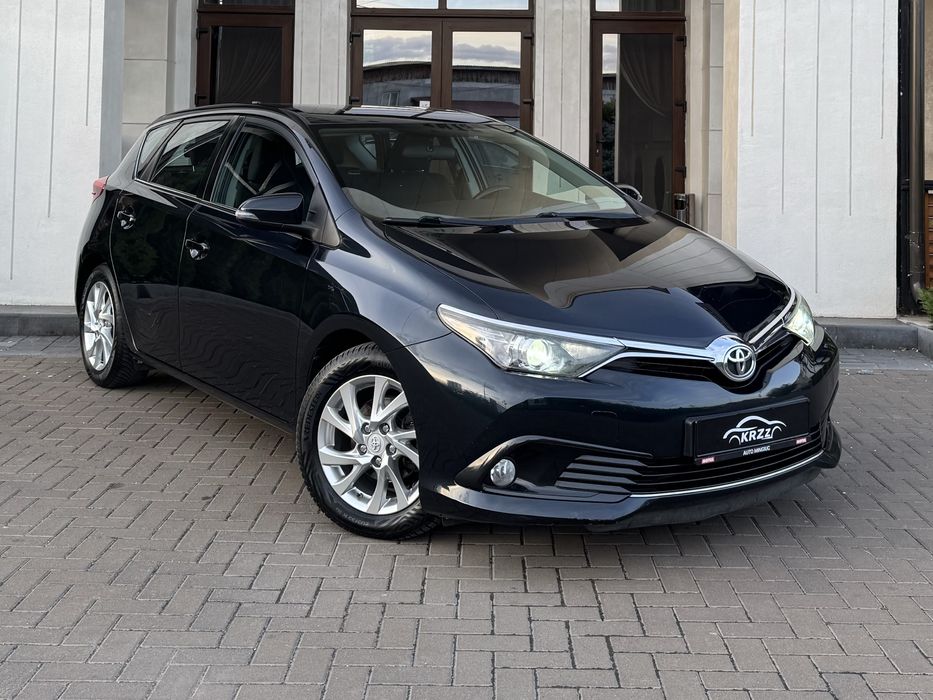 Toyoya Auris 1.6 D-4D Executive 2016 Facelift  Accept variante