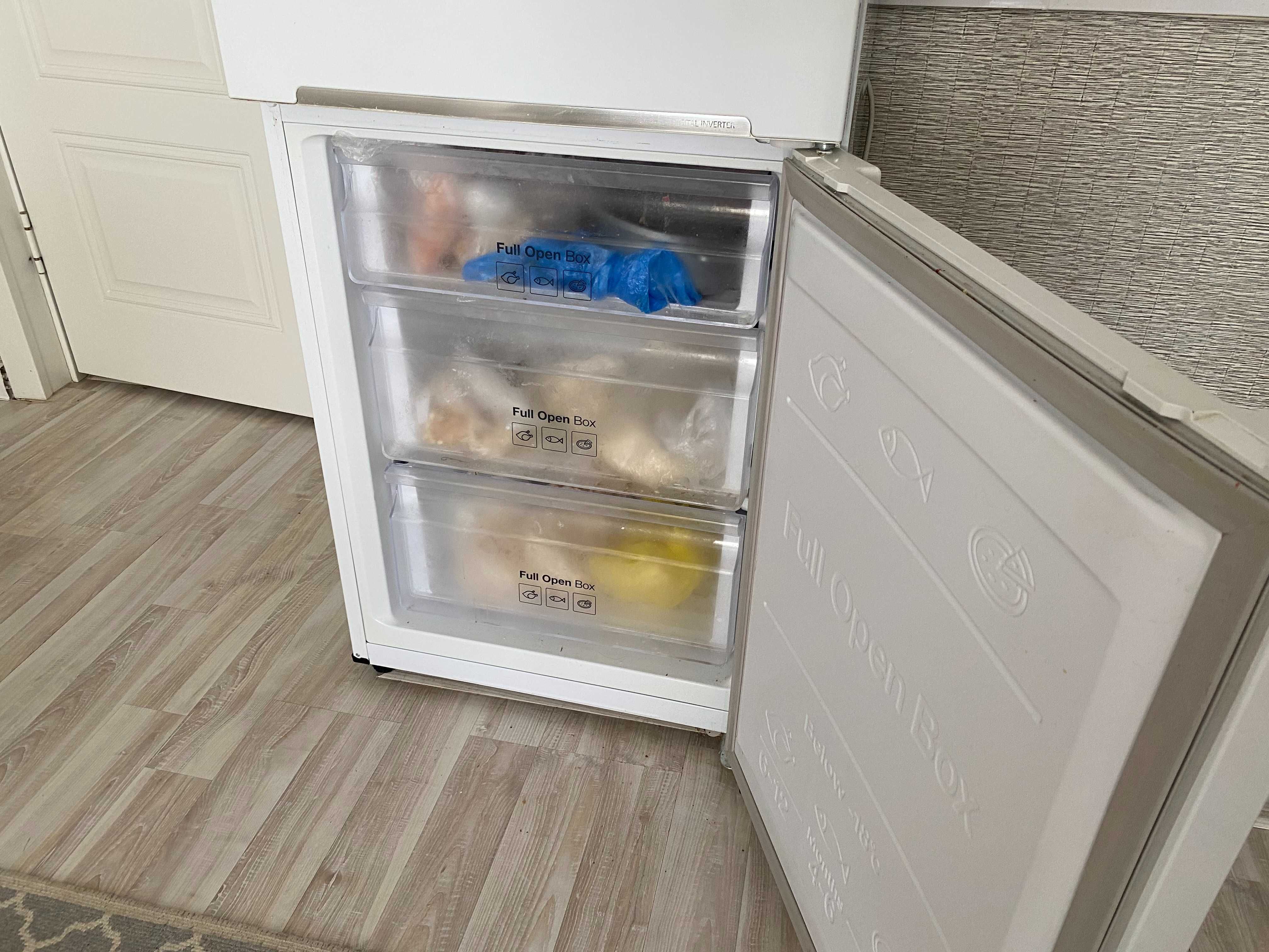 холодильник Samsung
