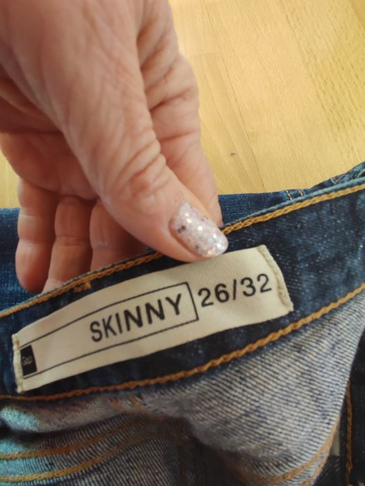 Дънки GAP номер 26 на 30 два пъти слагани