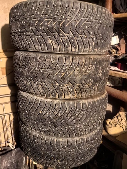 Продам зимние колеса БМВ Х5