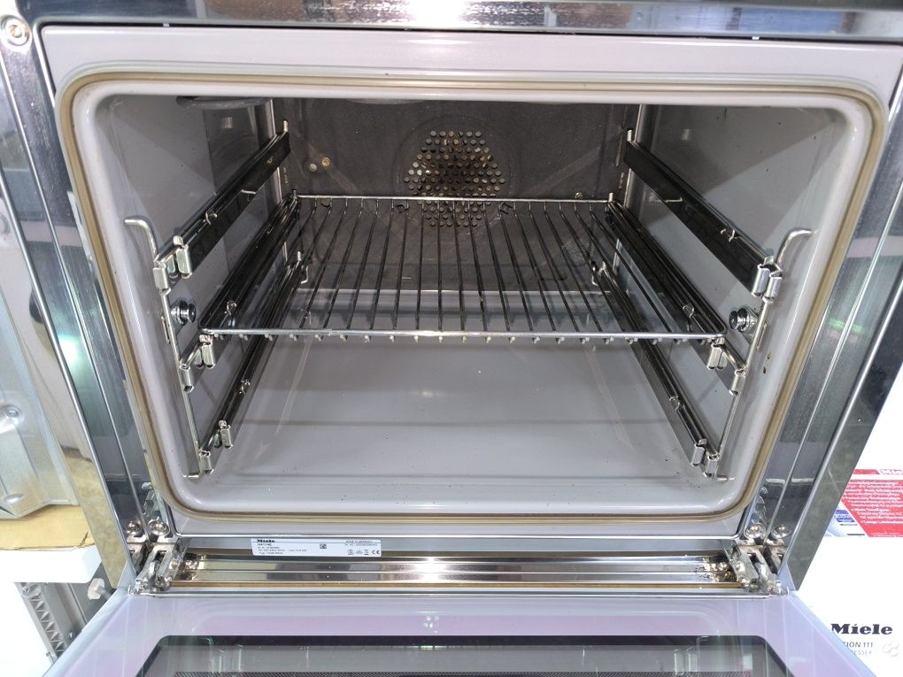 Фурна с котлони Miele H4114E