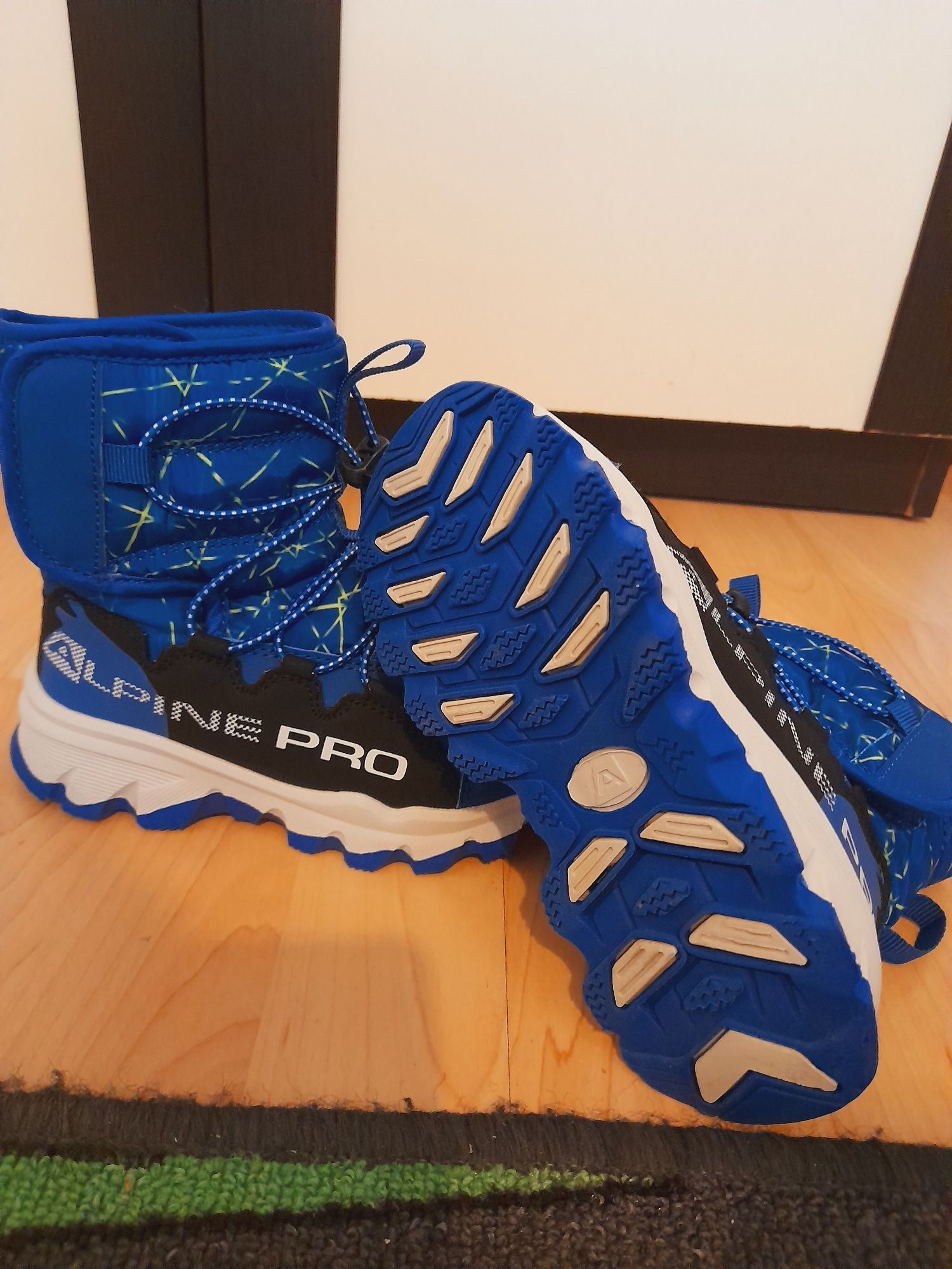 Боти Adidas,Alpine Pro 29 номер