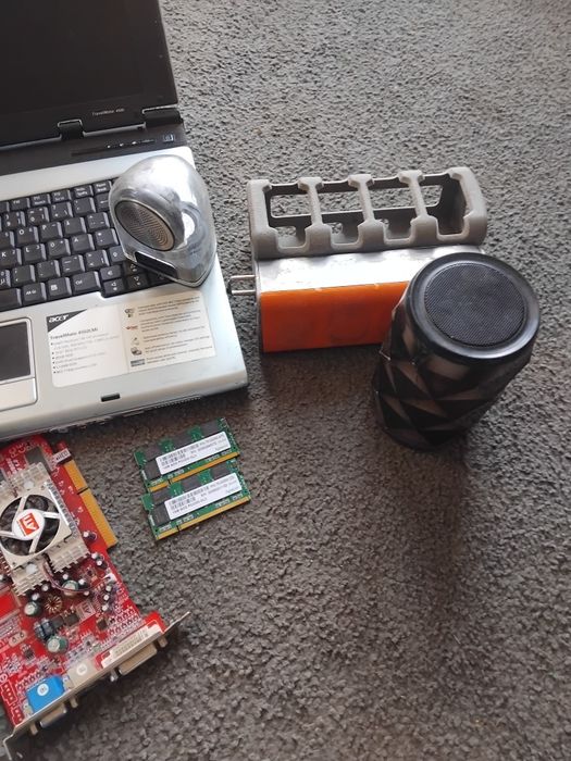 Piese leptopuri si telefone