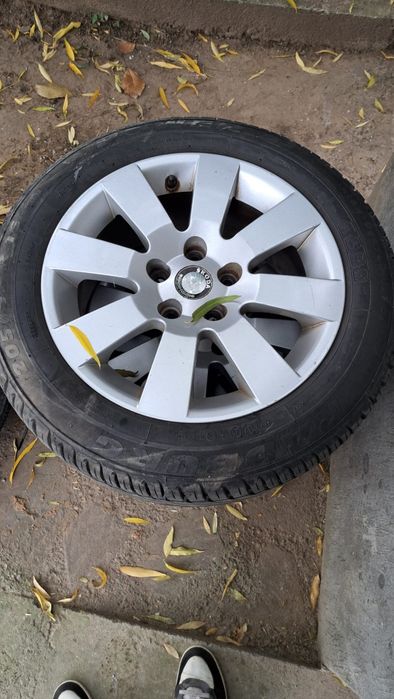 Vând jante + cauciucuri