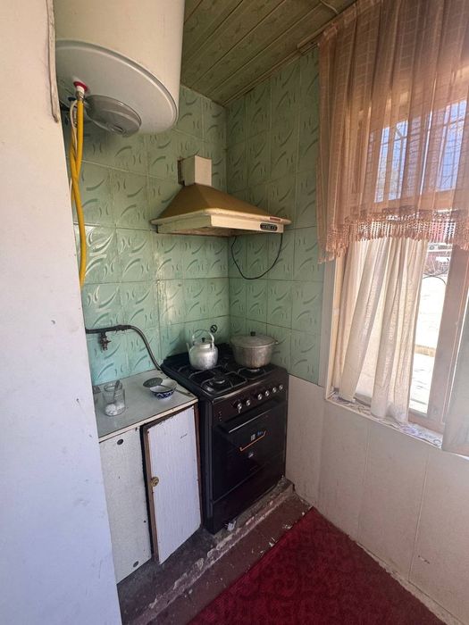 Ижарага уй берилади  куйлик метро  1²килган  1 этаж  250& лубойга