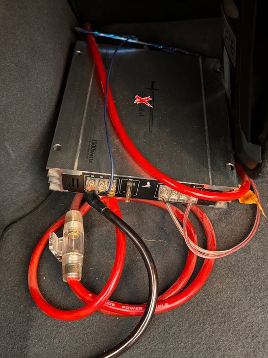 Бас Каса и Усилвател Комплект с Кабели Alpine