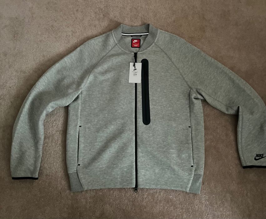 Нов Горнище Nike Tech Fleece