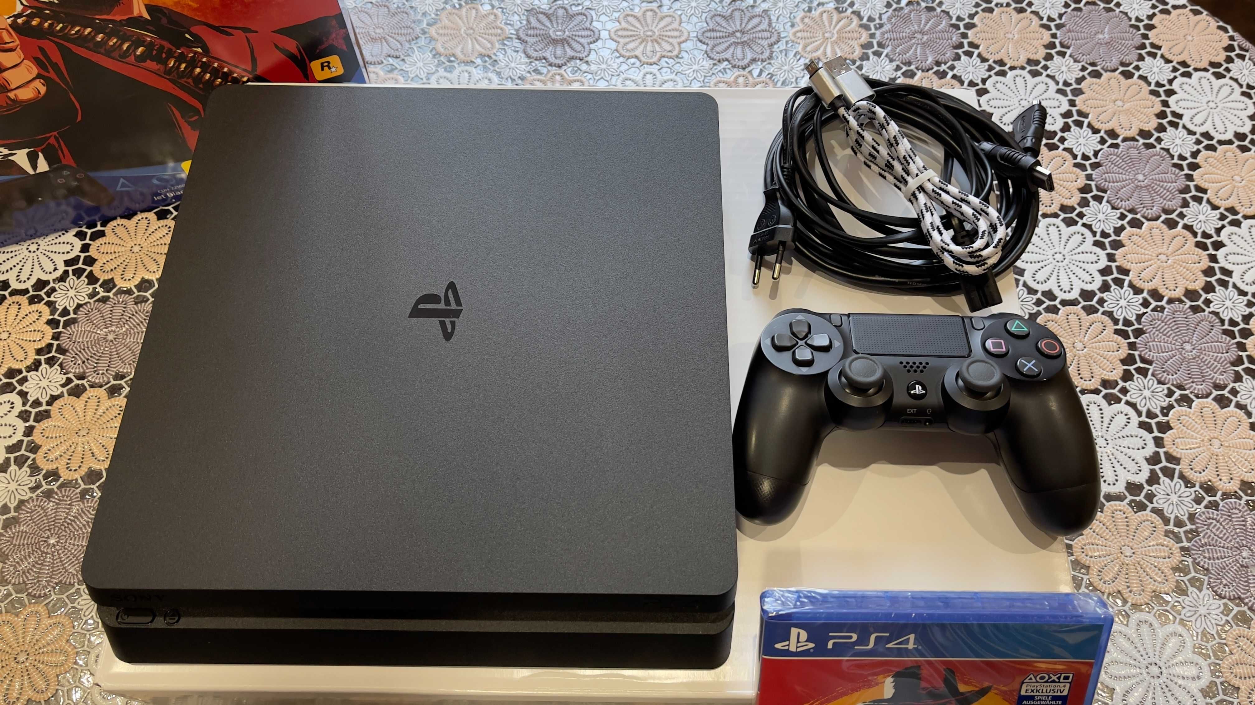 PlayStation 4 Slim 1TB перфектна за подарък