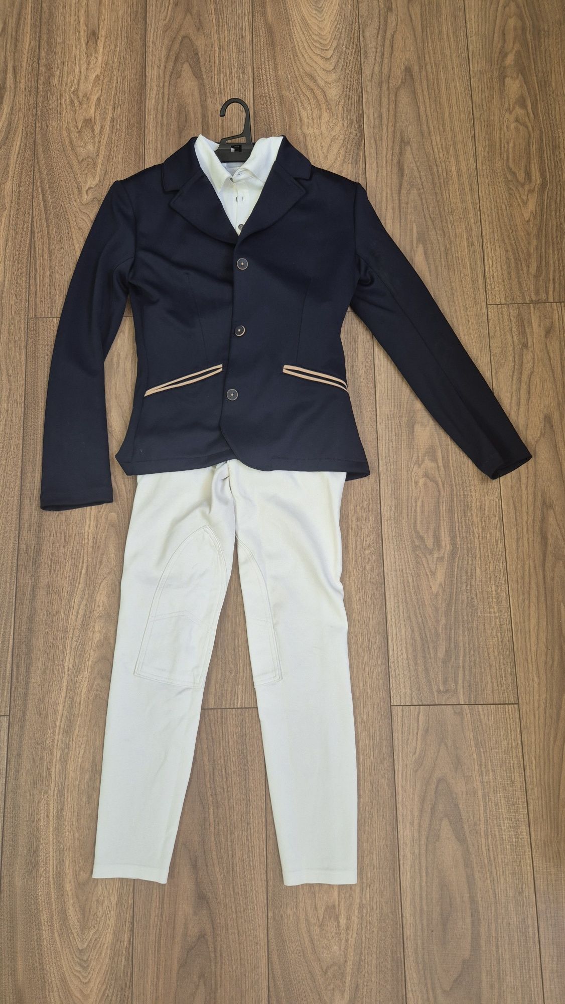 Vand costum de calarie copii pentru concurs