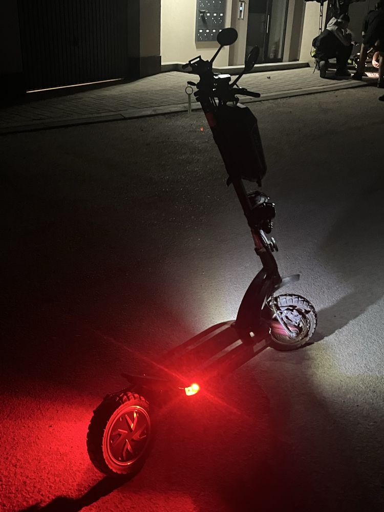 Електрическа тротинетка Kugoo G-Booster