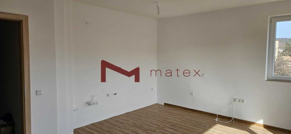 Продава се Тристаен апартамент в Варна, Виница - 98 кв.м за 1633 €/кв.м - Снимка #1