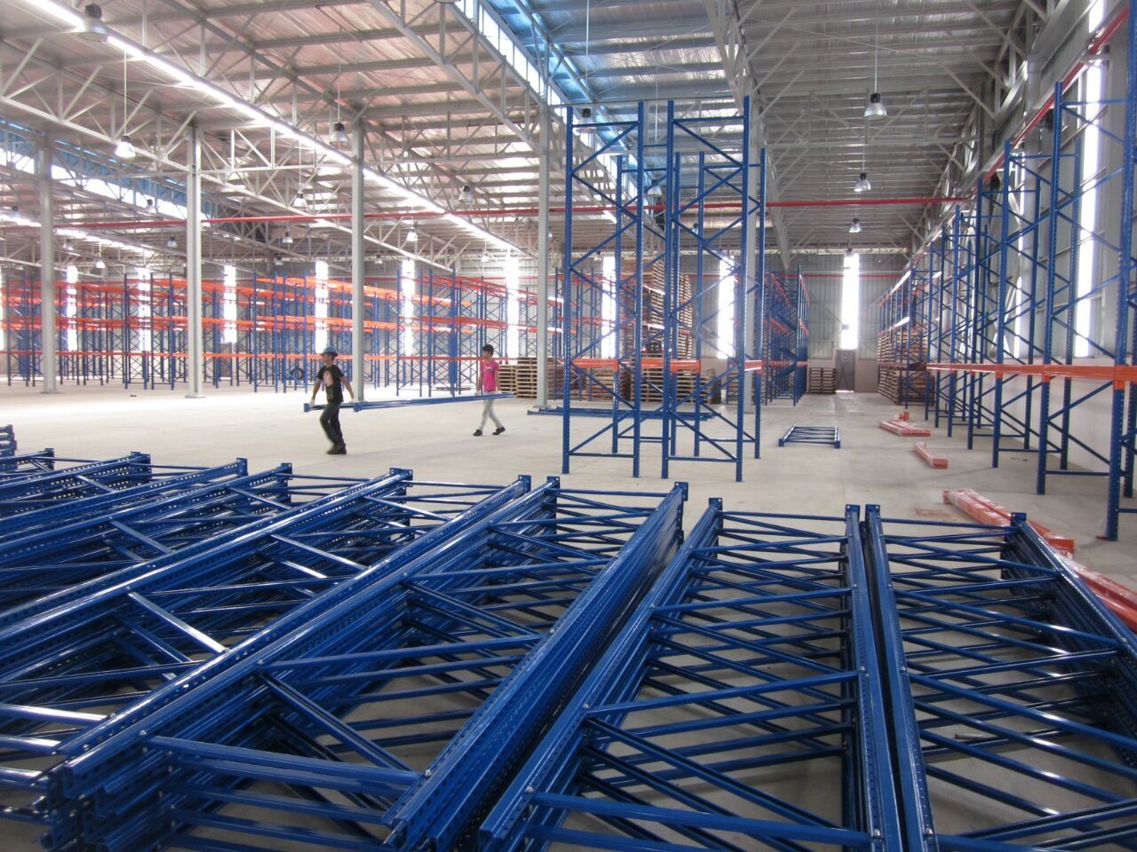 Rafturi metalice profesionale