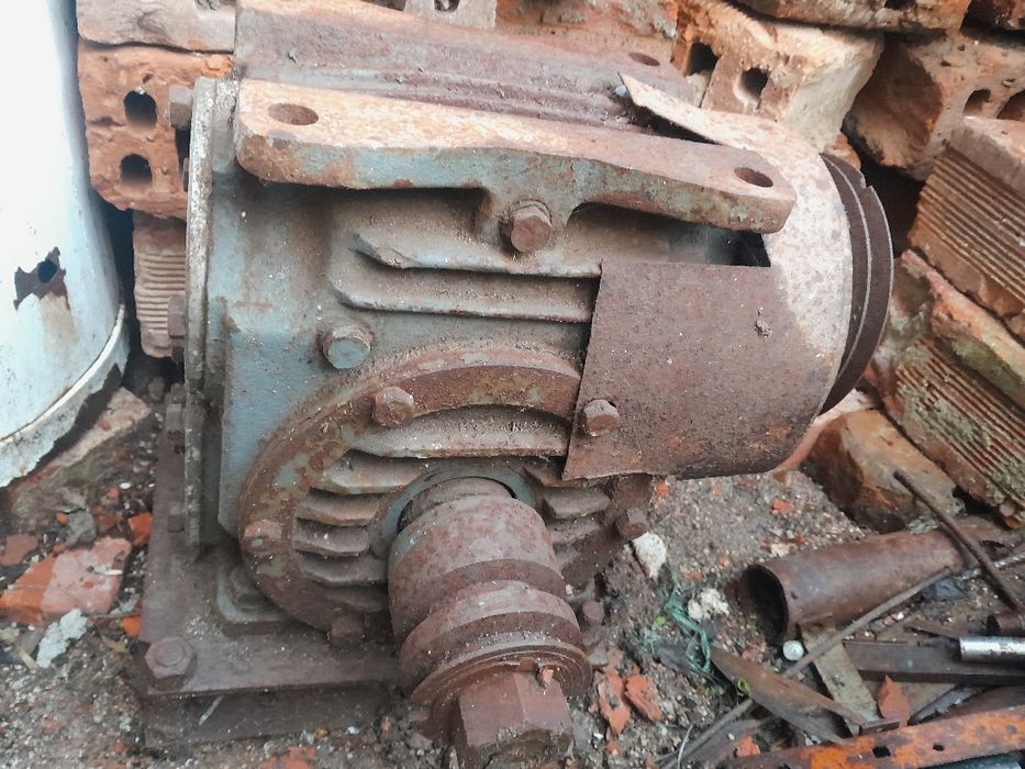 Редуктор 1 към 27