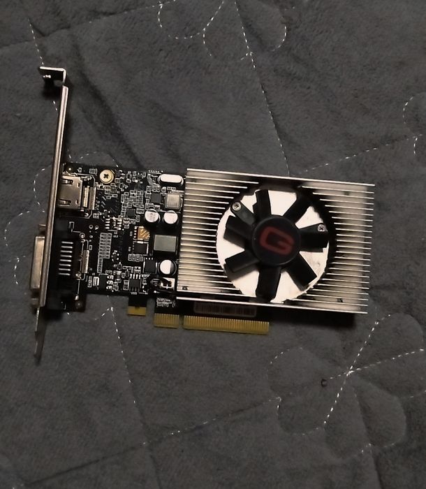 Vând Placa video Gainward GeForce® GTX 1030, 2GB DDR4, 64-bit