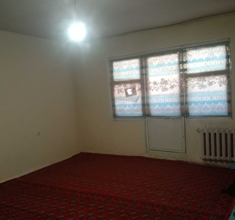 В Мирабадском р.возле Электроаппарат сдается 2х комнатная квартира