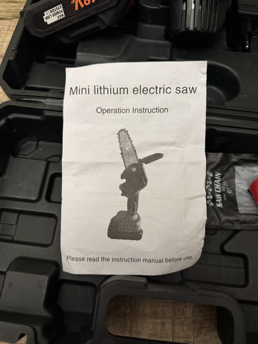 Mini Fierestrau Electric