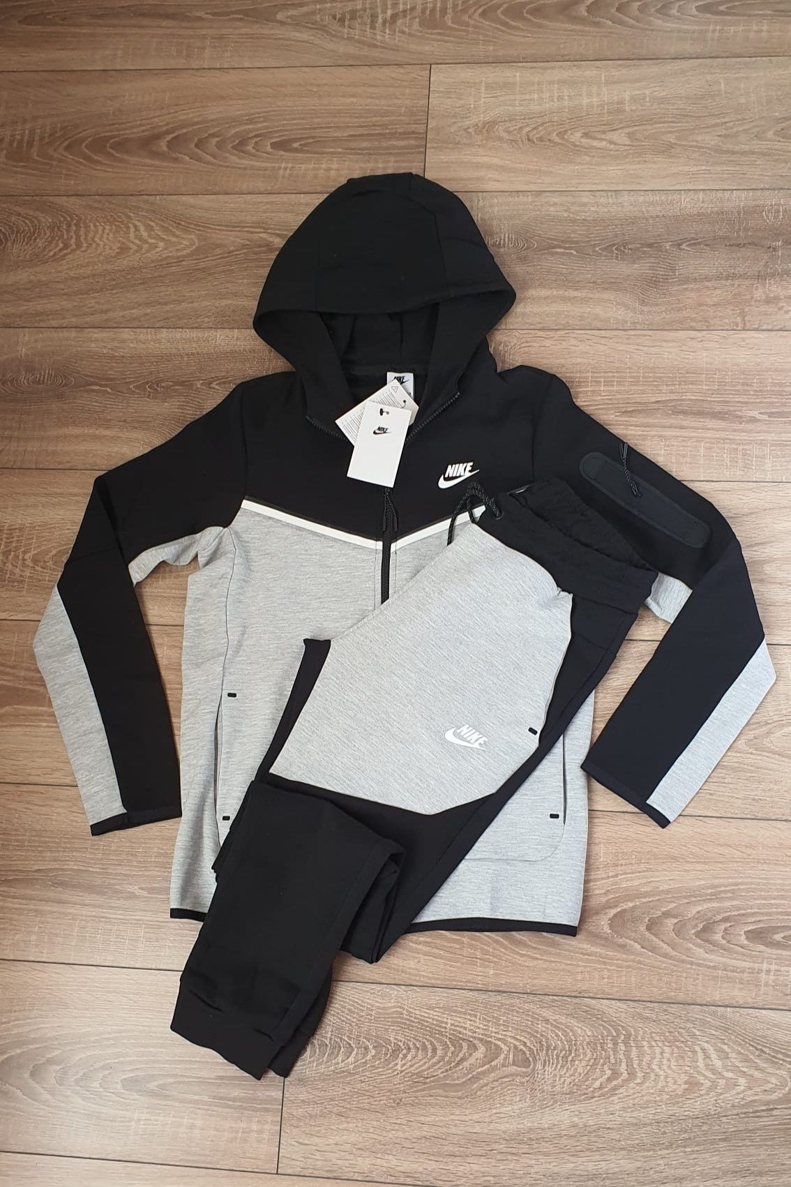 OFERTĂ DE PASTE!!! Trening Nike Tech Fleece