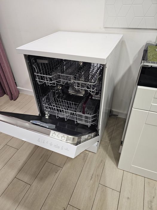 Vand masina de spalat vase Arctic DFN363