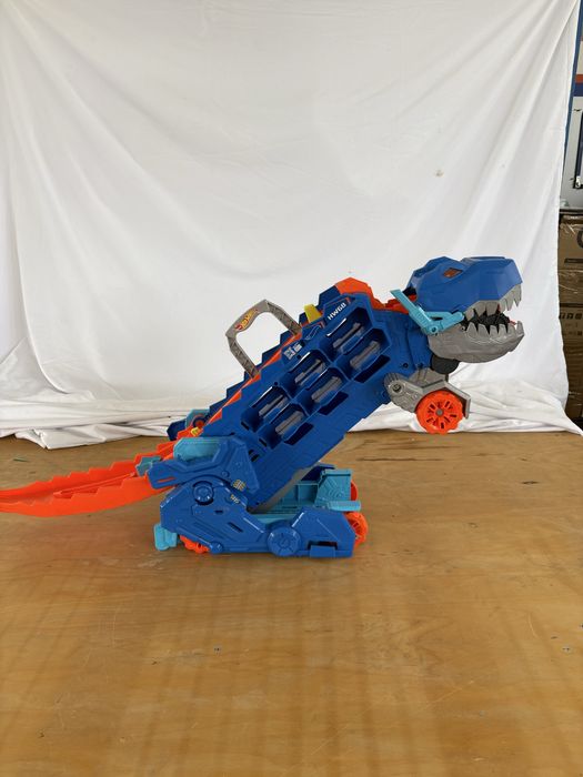 Hot Wheels, T-Rex Mega Transporter, set de joaca cu masina mare
