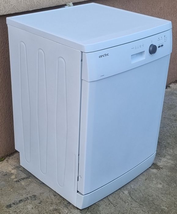 Masina de spalat vase Arctic